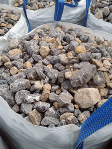 Calcaire jaune et bleu : galets déco vieillis Calcaire jaune et bleu : galets déco vieillis