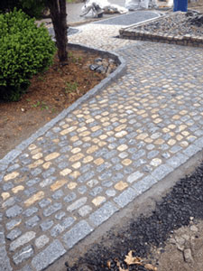 Calcaire jaune et bleu : pavés vieillis Calcaire jaune et bleu : pavés vieillis