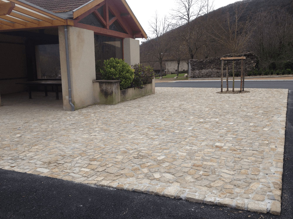 Calade en calcaire du Truc, Bouillac (46) Calade en calcaire du Truc, Bouillac (46)